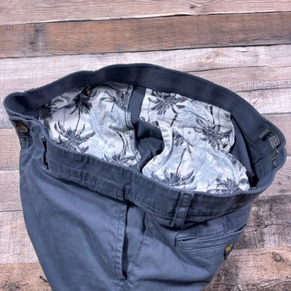 Berkley Jensen Mens 38‎ Slate Blue Chino Shorts Stretch Cotton Flat Front Snag